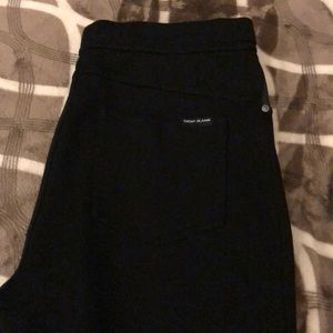 Black stretchy jeggings with elastic waist band